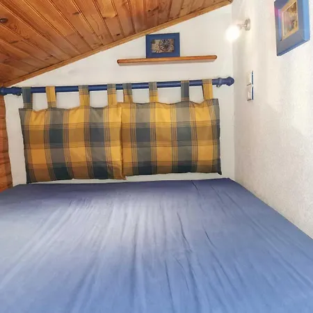 Les Lauriers Nyaraló